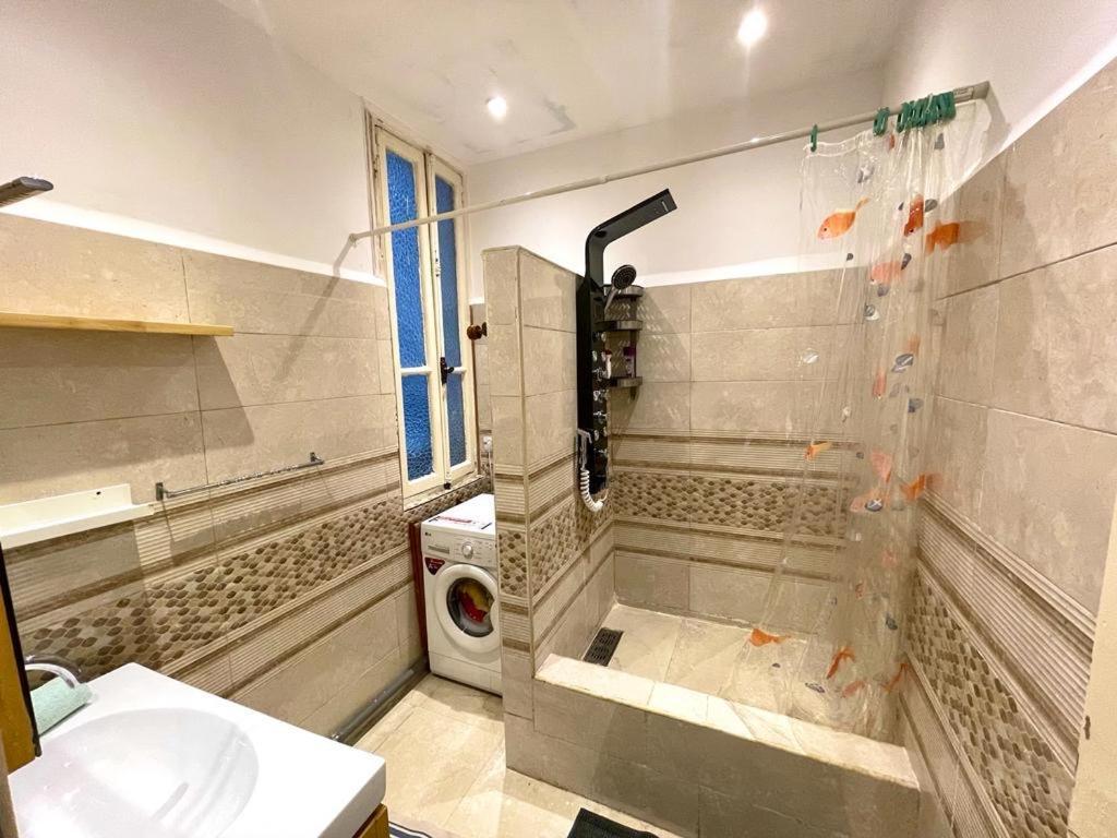 Appartement Dans Immeuble Haussmanien Algier Exterior foto