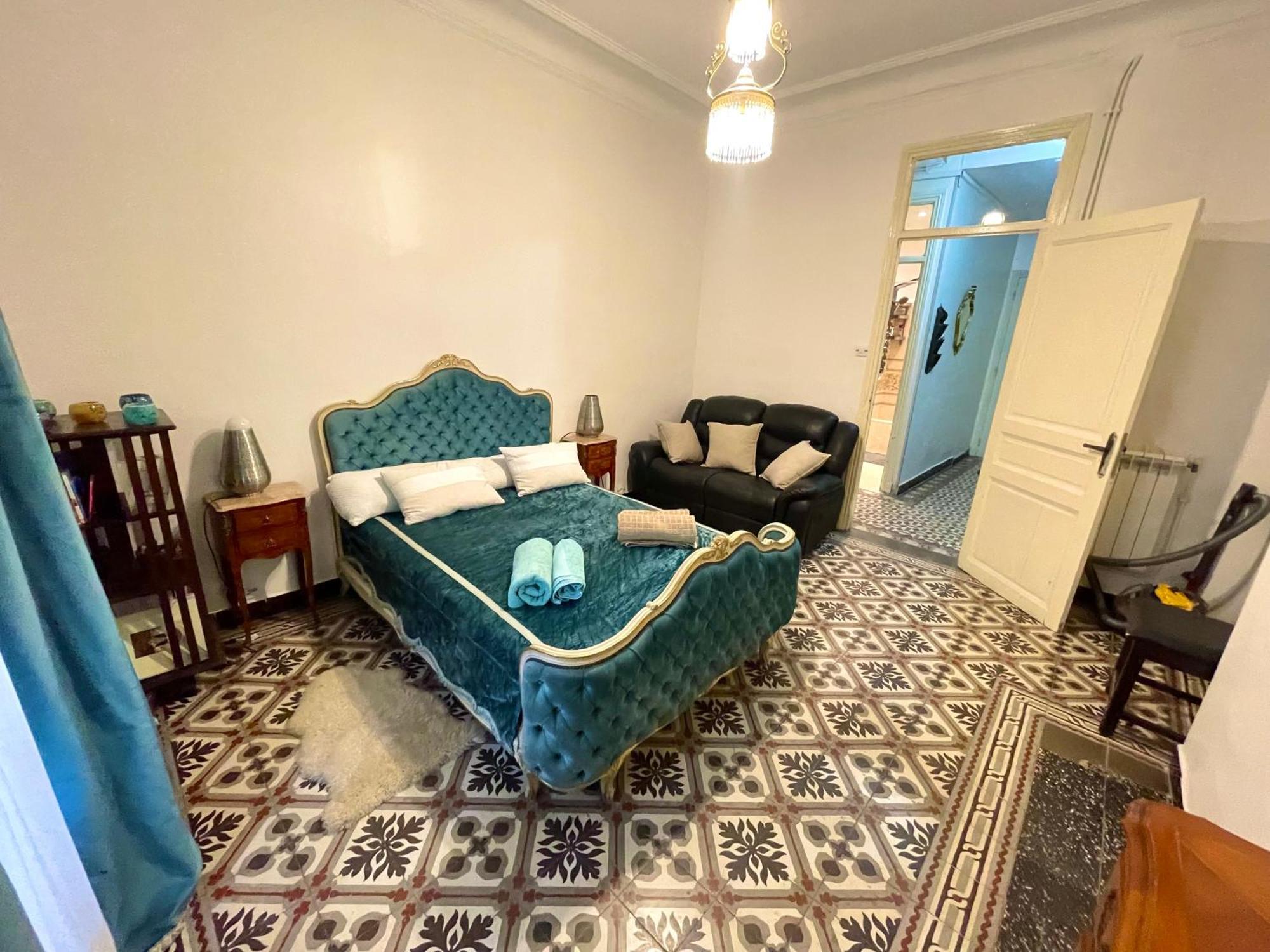 Appartement Dans Immeuble Haussmanien Algier Exterior foto