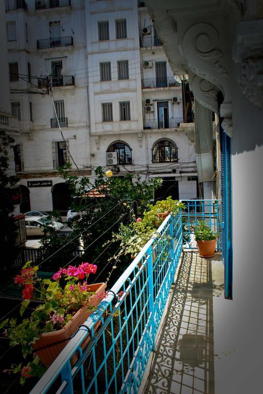 Appartement Dans Immeuble Haussmanien Algier Exterior foto